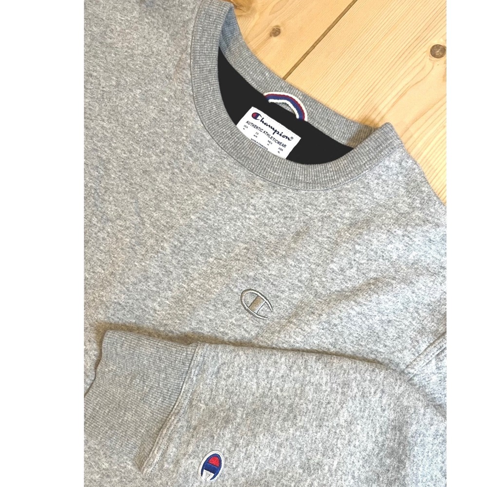Champion Men Crewneck Sweatshirt Heather Grey Athleisure Gorpcore Med Pullover